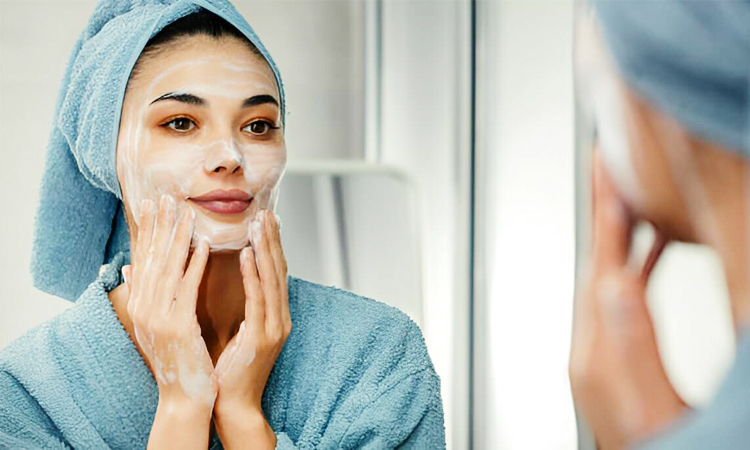 Best Face Cleansers for Different Skin Types A Complete Guide